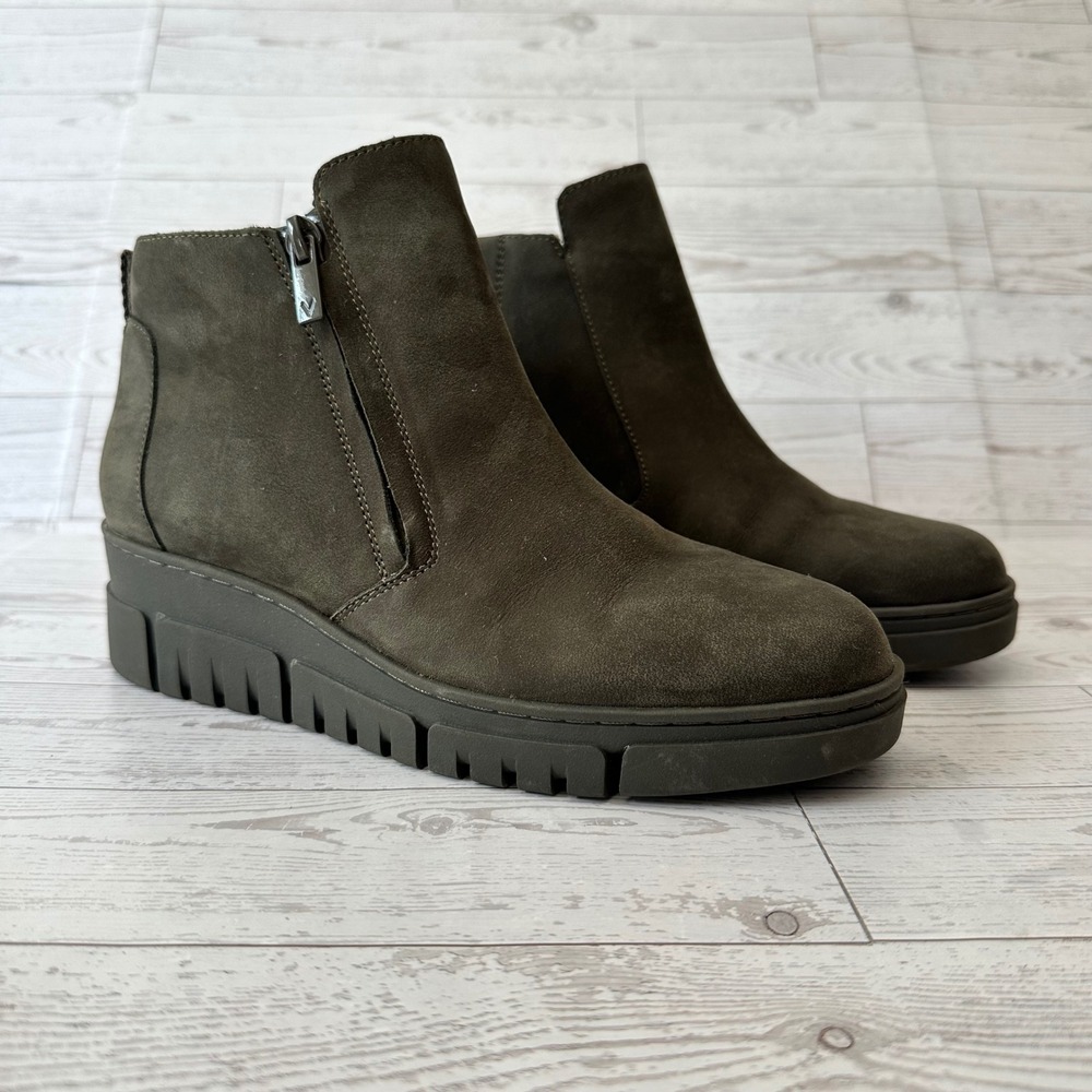 Vionic Uptown Ankle Boots Womens 6 Olive Suede Weatherproof Gorpcore